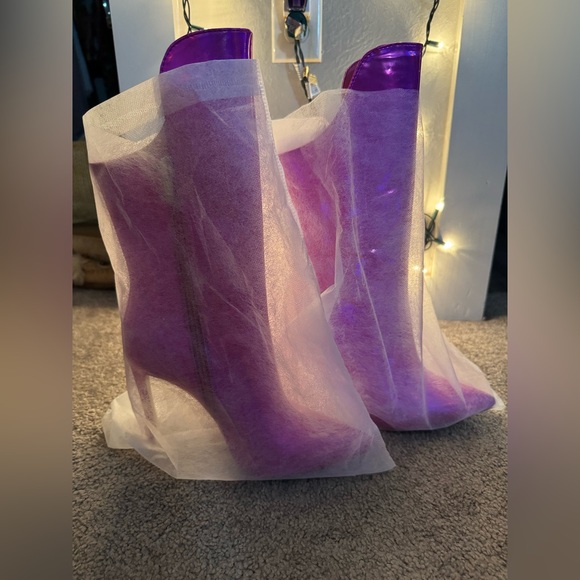 Azalea Wang "Halo" Holographic Stiletto Boots (PLEASE READ) - Picture 14 of 14